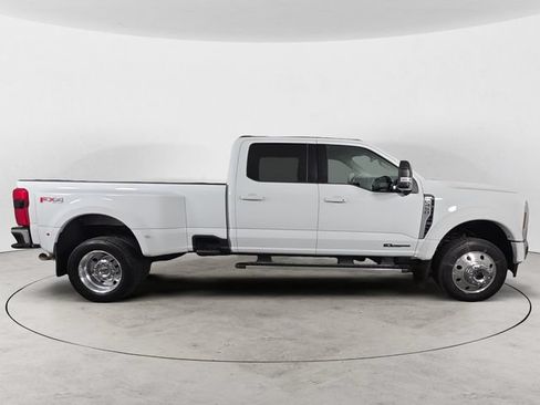 Certified 2025 Ford F450 Lariat w/ FX4 Off-Road Package AWD/4WD image 4