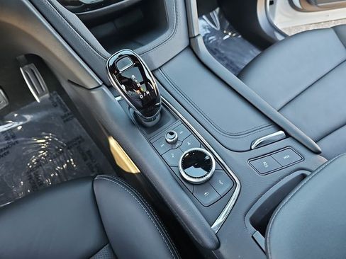 Used 2025 Cadillac XT5 Sportv w/ Technology Package image 27