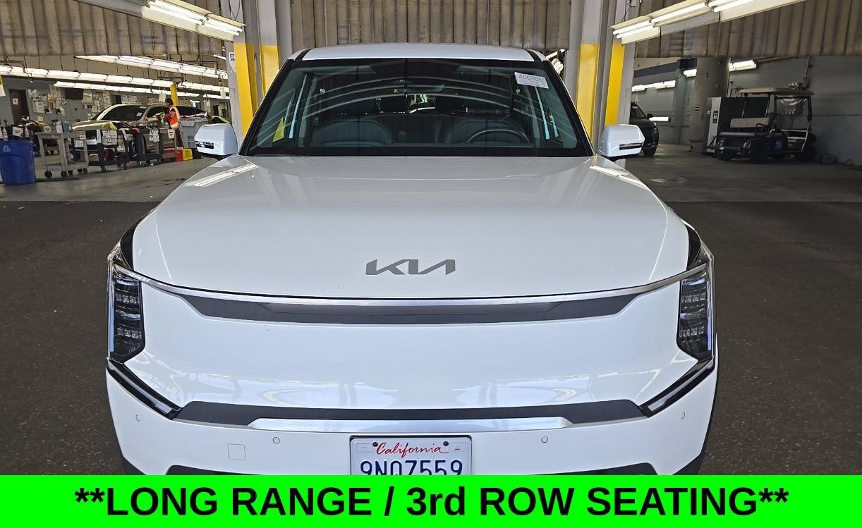 Certified 2024 Kia EV9 Light Long Range RWD image 6