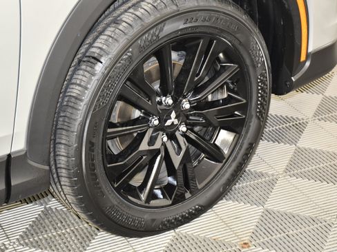 Used 2024 Mitsubishi Eclipse Cross LE AWD/4WD image 39