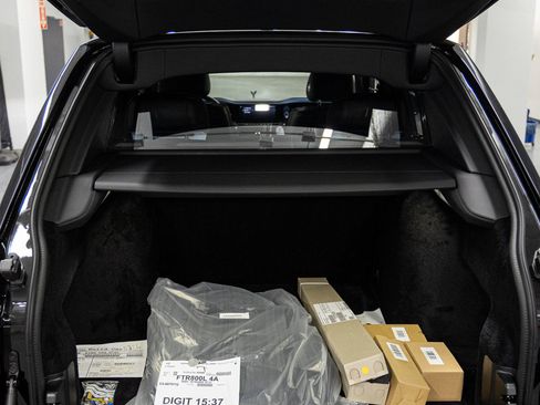 New 2026 Rolls-Royce Cullinan Black Badge image 52