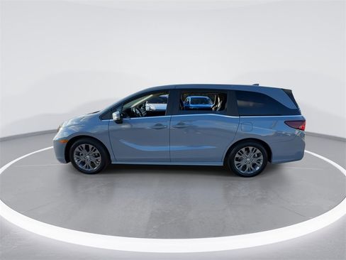 Certified 2025 Honda Odyssey Touring image 8