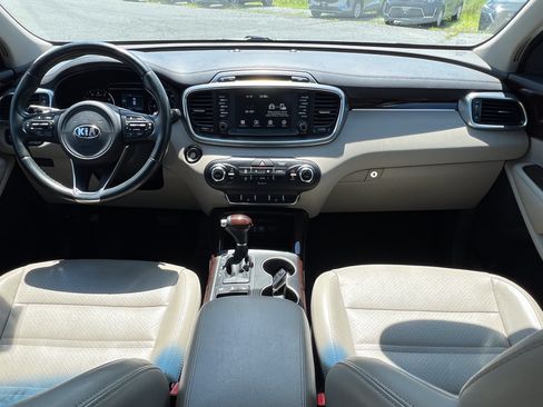 Used 2017 Kia Sorento EX AWD/4WD image 30