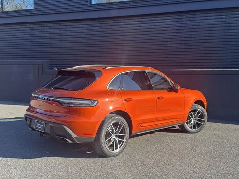 Certified 2025 Porsche Macan image 10