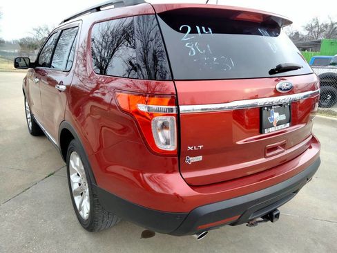 Used 2015 Ford Explorer XLT w/ Equipment Group 202A image 7