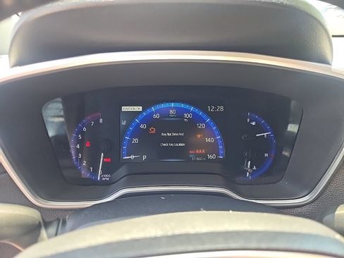 Used 2022 Toyota Corolla Cross XLE AWD/4WD image 7