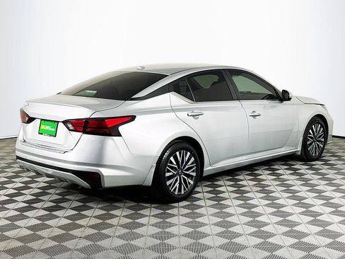 Used 2023 Nissan Altima 2.5 SV FWD image 10