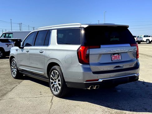 Used 2025 GMC Yukon XL Denali w/ Denali Reserve Package image 9