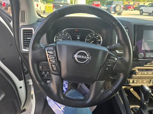 Used 2024 Nissan Frontier SV w/ SV Convenience Package image 10