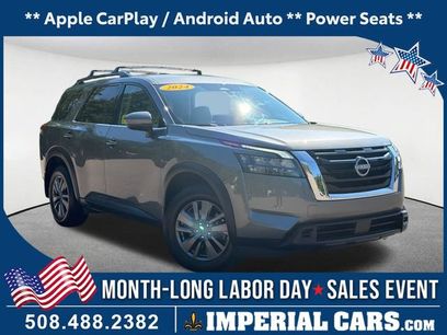 Used 2024 Nissan Pathfinder SV