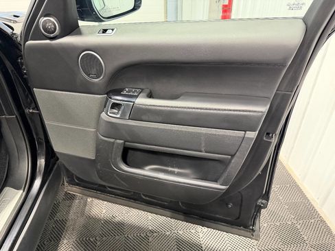 Used 2019 Land Rover Range Rover Sport HST image 24