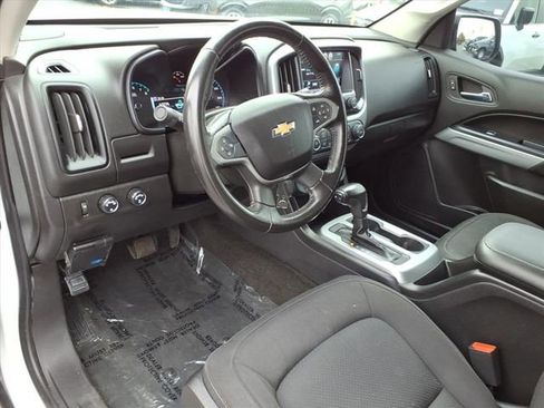 Used 2017 Chevrolet Colorado LT image 3