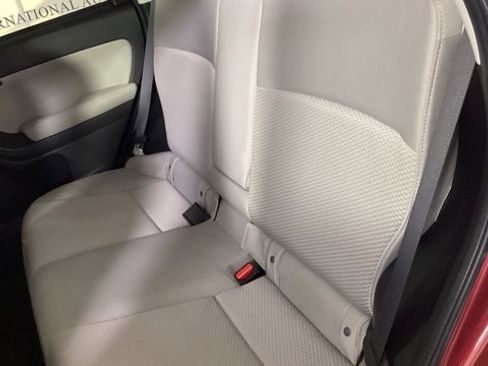 Used 2014 Subaru Forester 2.5i Premium w/ All-Weather Package image 11