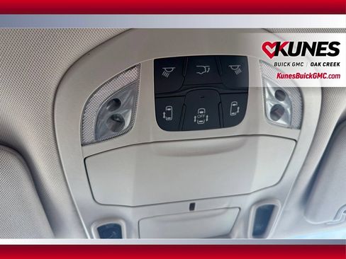 Used 2023 Chrysler Pacifica Limited FWD image 23