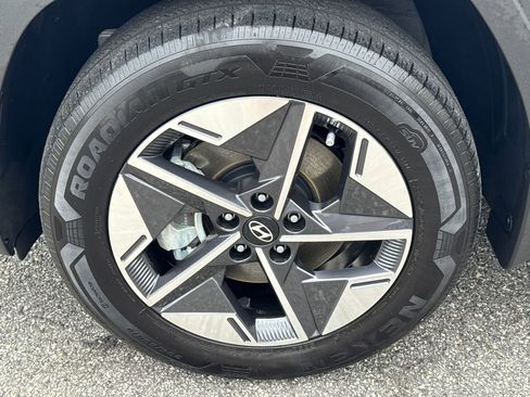 Certified 2025 Hyundai Tucson SEL AWD/4WD image 11