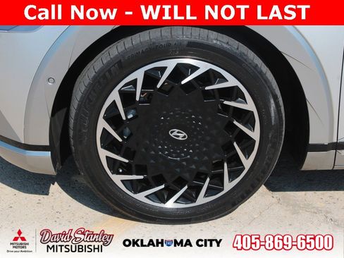 Used 2024 Hyundai Ioniq 5 Limited image 2