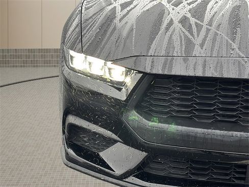 Used 2024 Ford Mustang Premium image 10