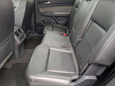 Used 2021 Volkswagen Atlas SE image 39