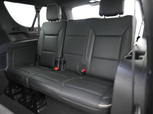 Used 2024 Chevrolet Suburban Premier AWD/4WD image 29