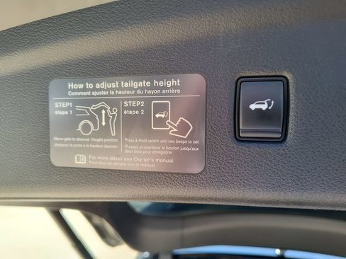 Used 2022 INFINITI QX50 Luxe FWD image 9
