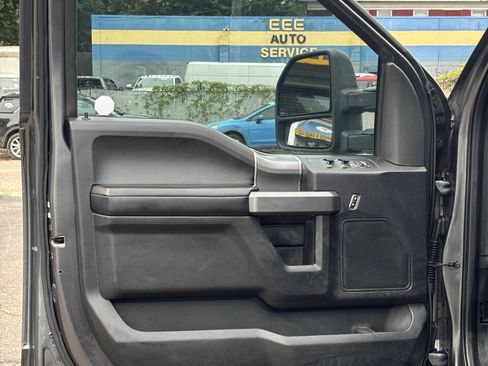 Used 2015 Ford F150 XLT w/ Equipment Group 302A Luxury AWD/4WD image 11