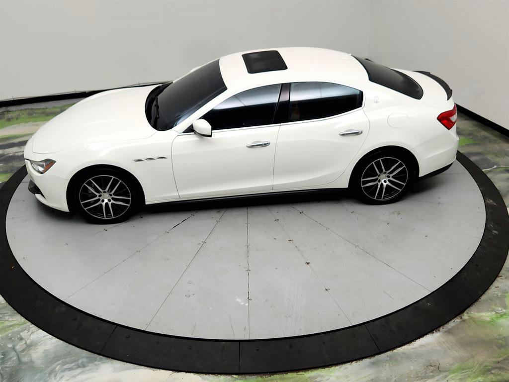 Used 2016 Maserati Ghibli RWD image 40