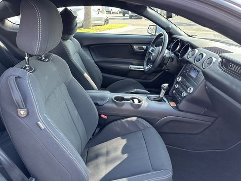 Used 2020 Ford Mustang Coupe image 18