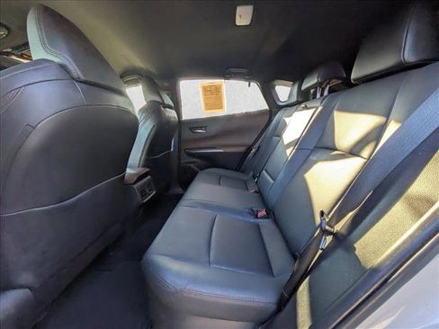 Used 2021 Toyota Venza Limited image 21