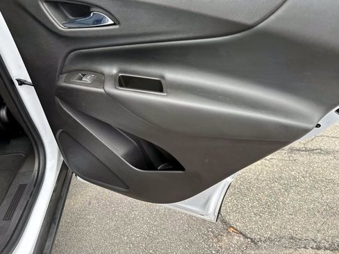 Certified 2022 Chevrolet Equinox LT image 11