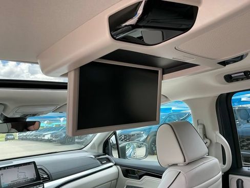 New 2026 Honda Odyssey Touring image 11