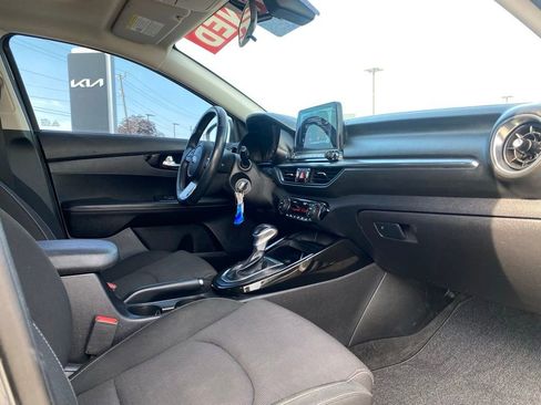 Used 2019 Kia Forte S w/ S Premium Package FWD image 29