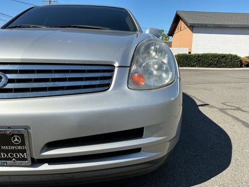 Used 2003 INFINITI G35 Sedan w/ Premium Pkg RWD image 3
