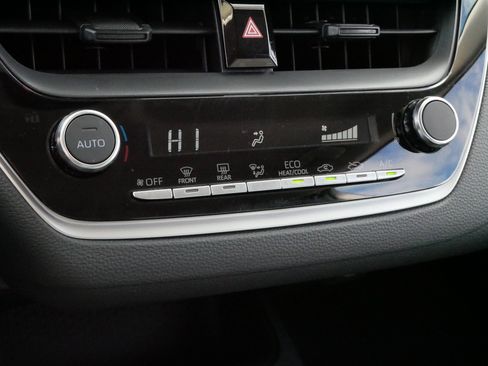 Certified 2025 Toyota Corolla LE image 23