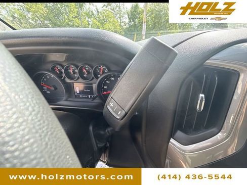 Certified 2022 Chevrolet Silverado 1500 Custom AWD/4WD image 15