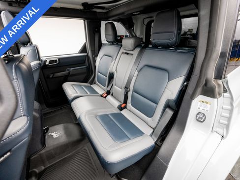 Used 2024 Ford Bronco Outer Banks AWD/4WD image 17