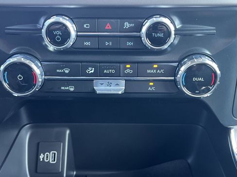 New 2025 Ford F150 XLT w/ Equipment Group 301A Standard image 6