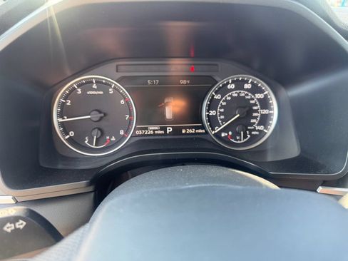 Used 2025 Mitsubishi Outlander AWD image 5