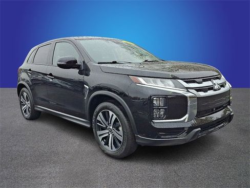 Used 2025 Mitsubishi Outlander Sport AWD image 3