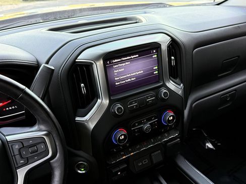 Used 2021 Chevrolet Silverado 1500 LTZ AWD/4WD image 33