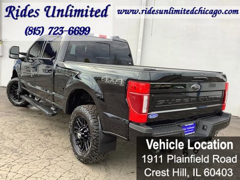 Used 2022 Ford F250 Lariat w/ Black Appearance Package image 3