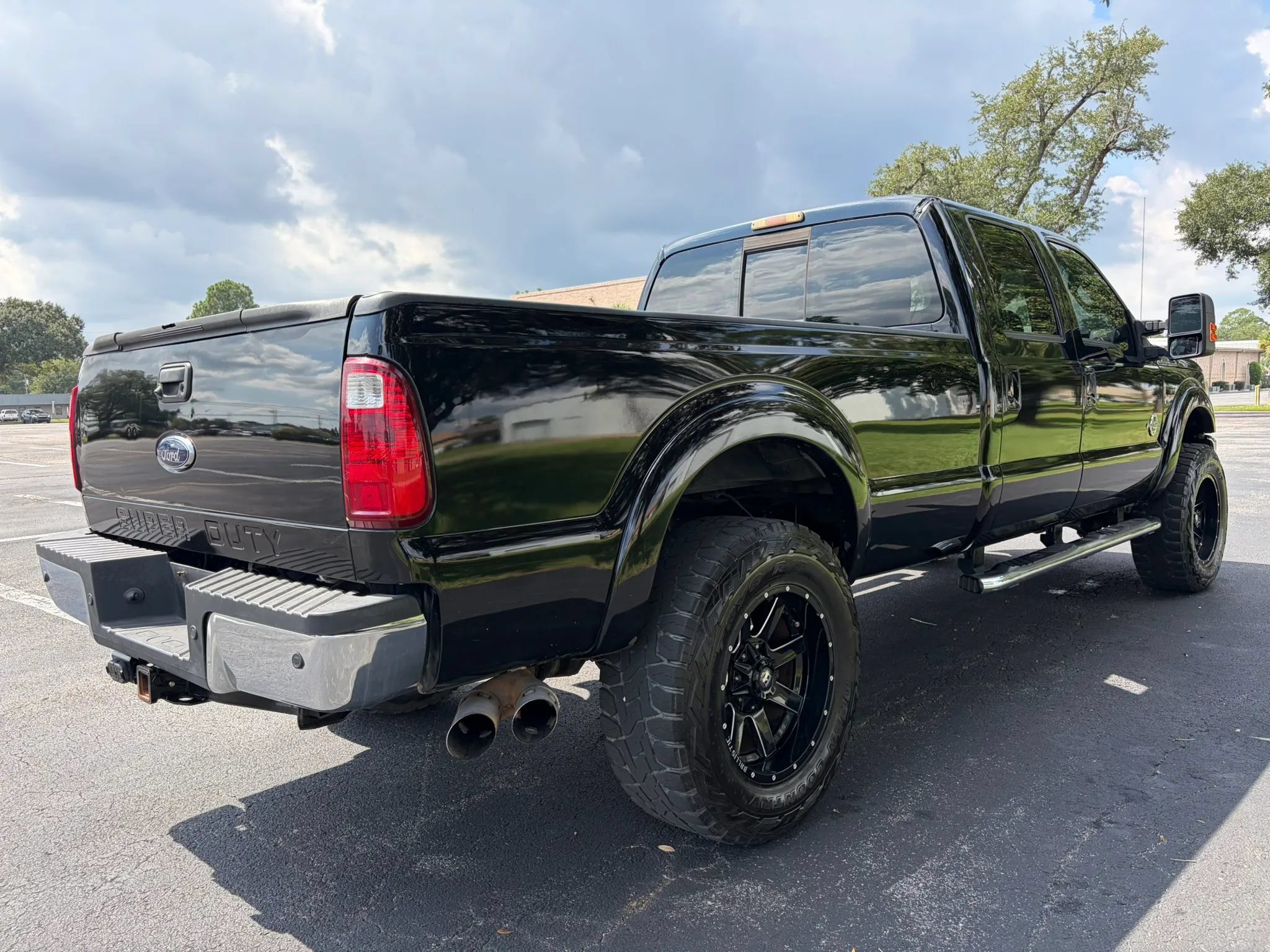 Used 2011 Ford F350 Lariat w/ Lariat Ultimate Pkg AWD/4WD image 7