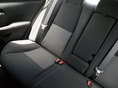 Used 2021 Nissan Sentra SV FWD image 12