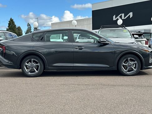 Certified 2025 Kia K4 LXS image 3