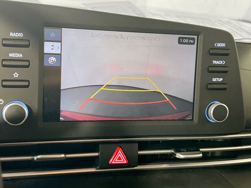 Used 2024 Hyundai Elantra SE image 13