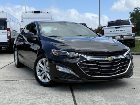 Used 2024 Chevrolet Malibu LT FWD image 2