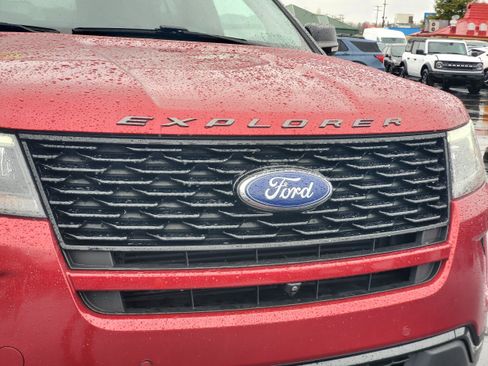 Used 2018 Ford Explorer Sport w/ Equipment Group 401A AWD/4WD image 8