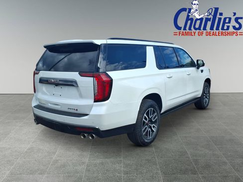 Used 2023 GMC Yukon XL AT4 w/ AT4 Premium Plus Package AWD/4WD image 4
