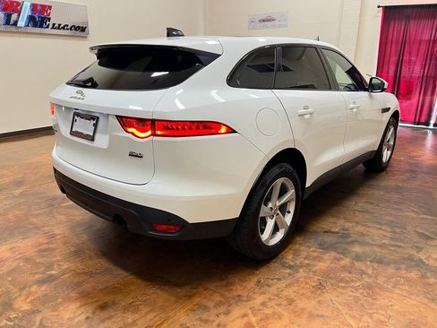 Used 2020 Jaguar F-PACE Premium image 9