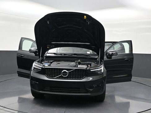 New 2026 Volvo XC40 B5 Ultra w/ Protection Package Premier AWD/4WD image 34