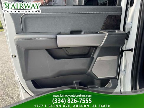 Used 2025 Ford F250 Lariat AWD/4WD image 29